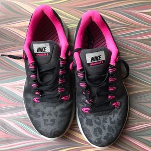 Nike cheetah print  h20 repel lunar glider 5